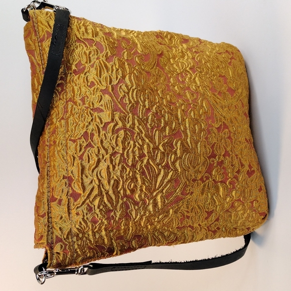 Purse - Picture 2 of 4